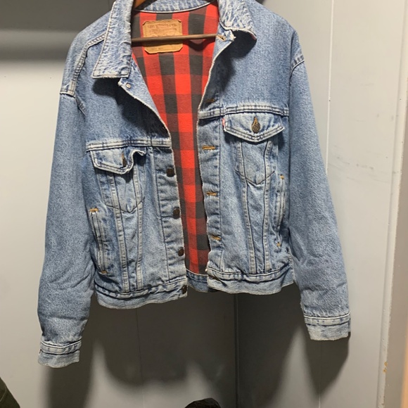 Levi’s Denim Jacket - Picture 2 of 5
